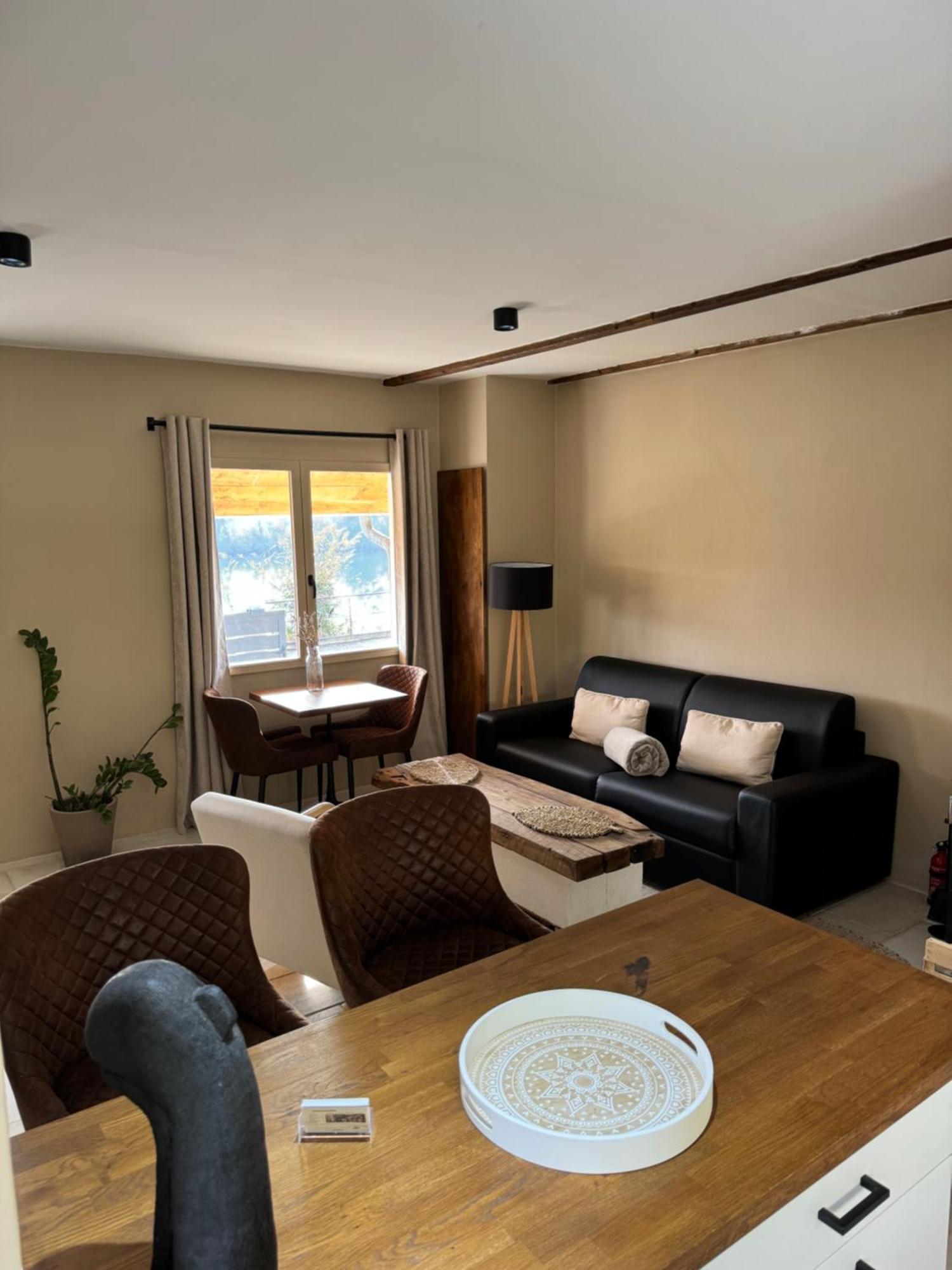 Maison Au Bord De L'Eau Les Roches Rochefort-sur-Nenon Ngoại thất bức ảnh