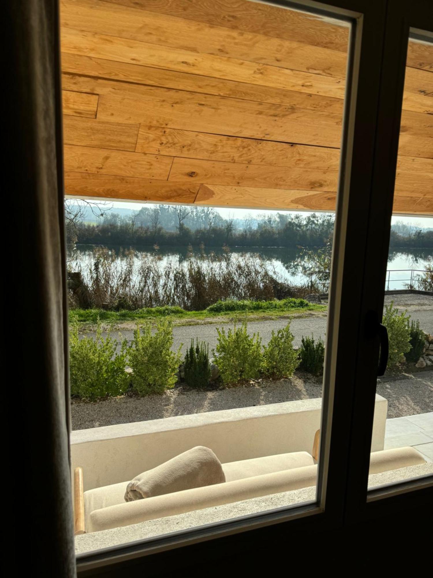Maison Au Bord De L'Eau Les Roches Rochefort-sur-Nenon Ngoại thất bức ảnh