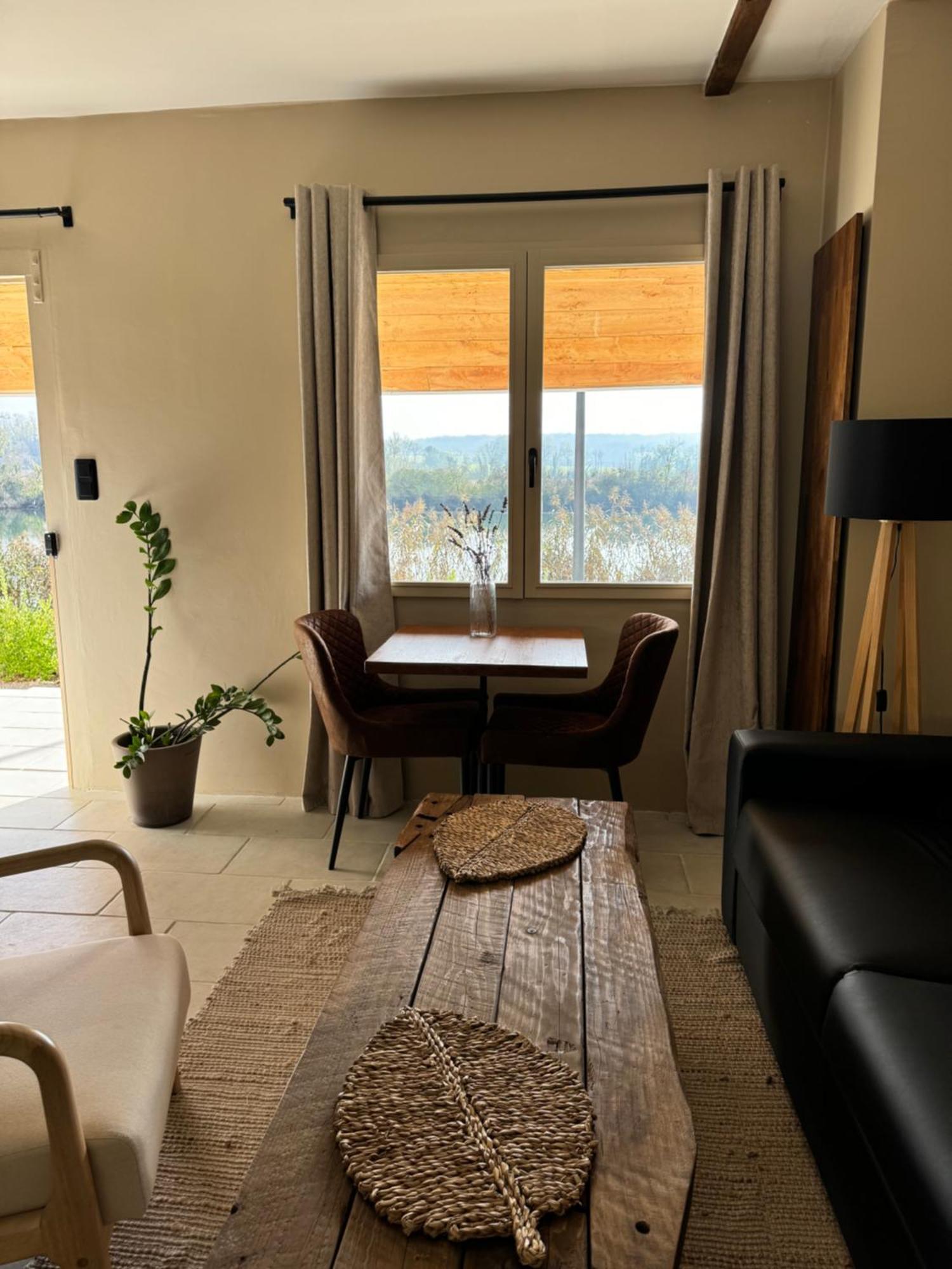 Maison Au Bord De L'Eau Les Roches Rochefort-sur-Nenon Ngoại thất bức ảnh